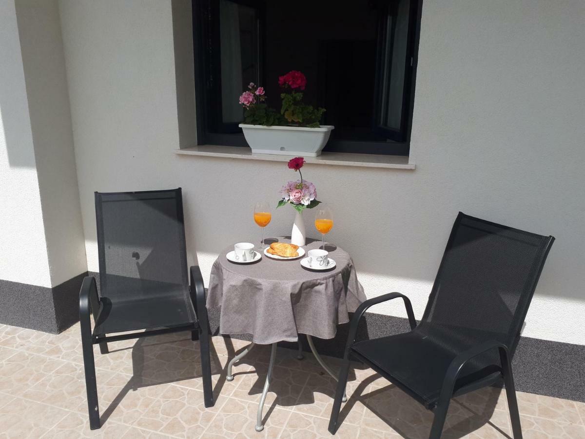 Apartments Ivano Split Exterior photo