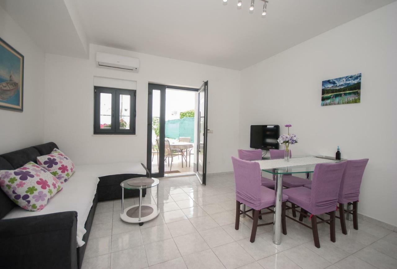 Apartments Ivano Split Exterior photo